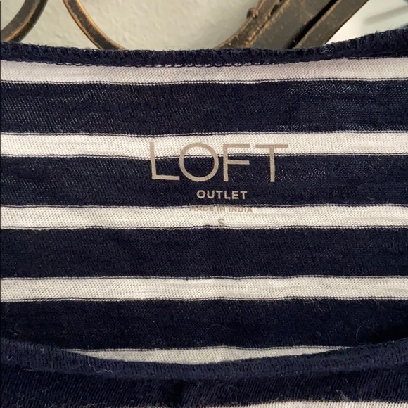 🌷 Loft Navy Striped Lace Sleeve Top S 🌸 - Picture 3 of 3